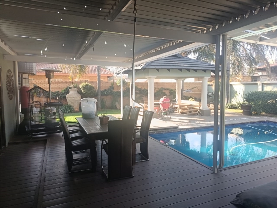 4 Bedroom Property for Sale in Roylglen Gardens Northern Cape